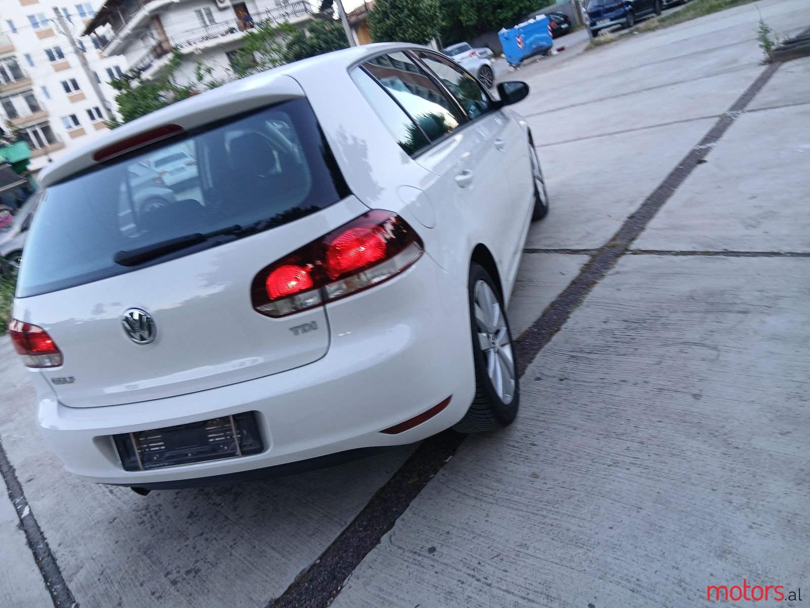 2010' Volkswagen Golf photo #4