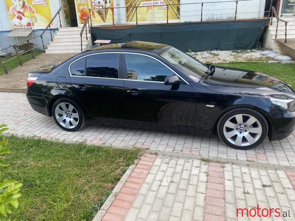 2006' BMW 525 photo #6