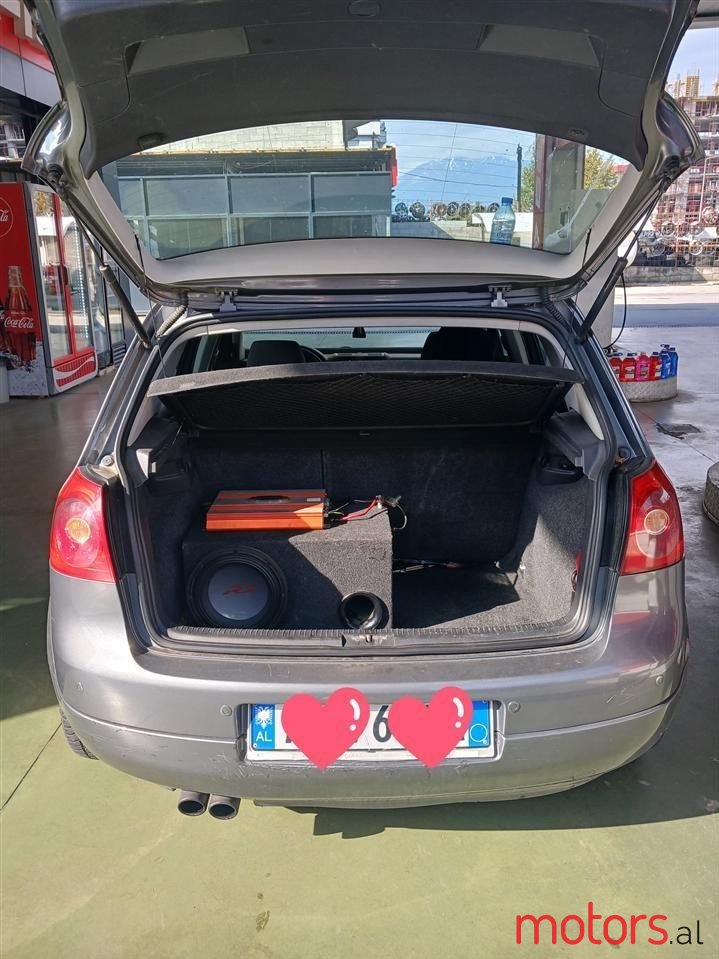 2007' Volkswagen Golf photo #3