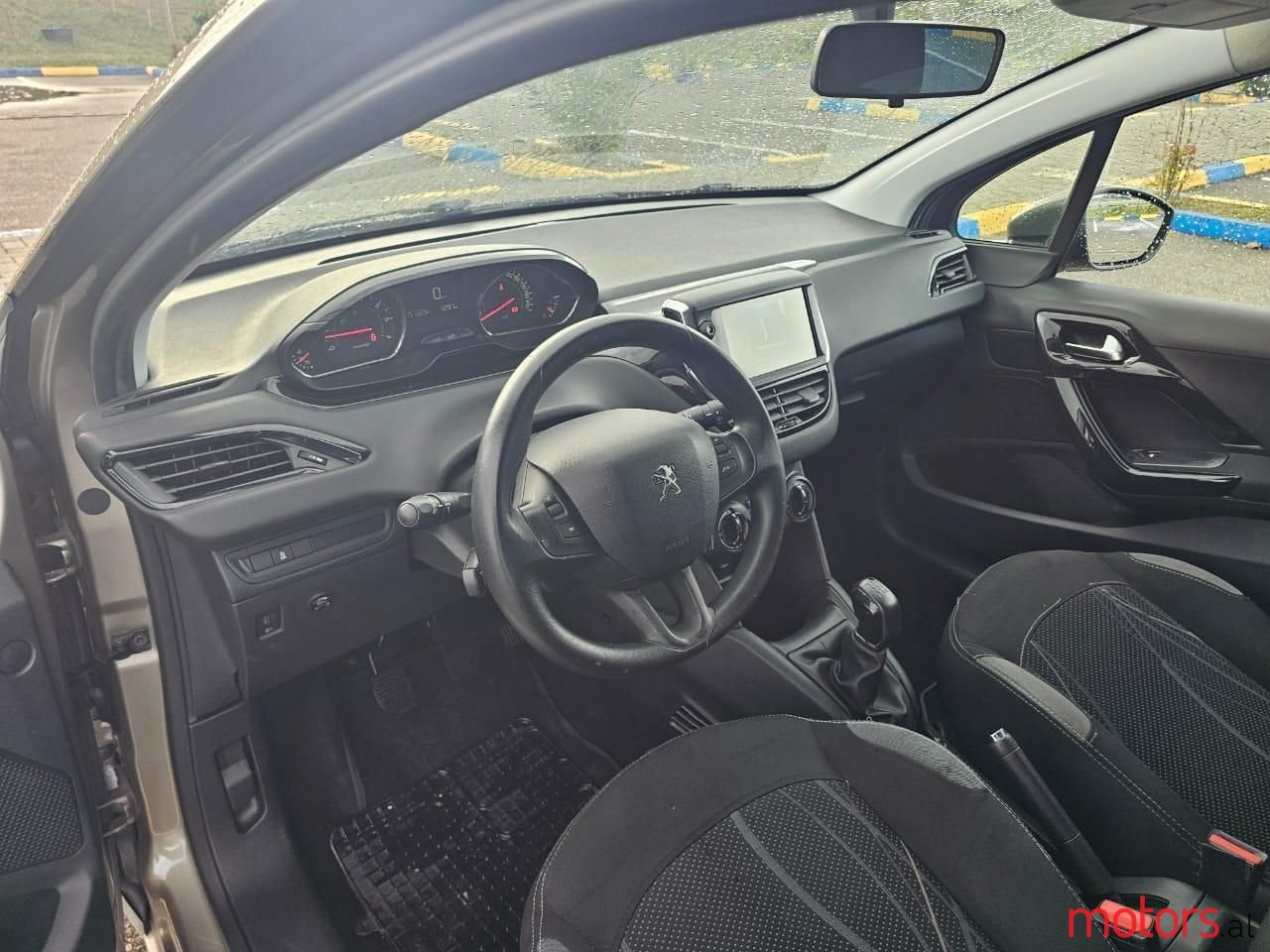 2014' Peugeot 208 photo #4