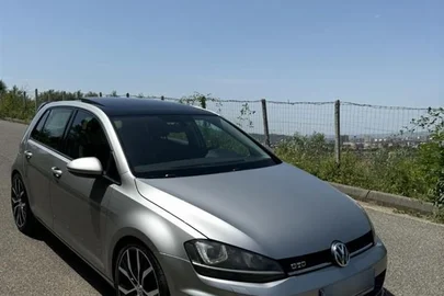 2014' Volkswagen Golf