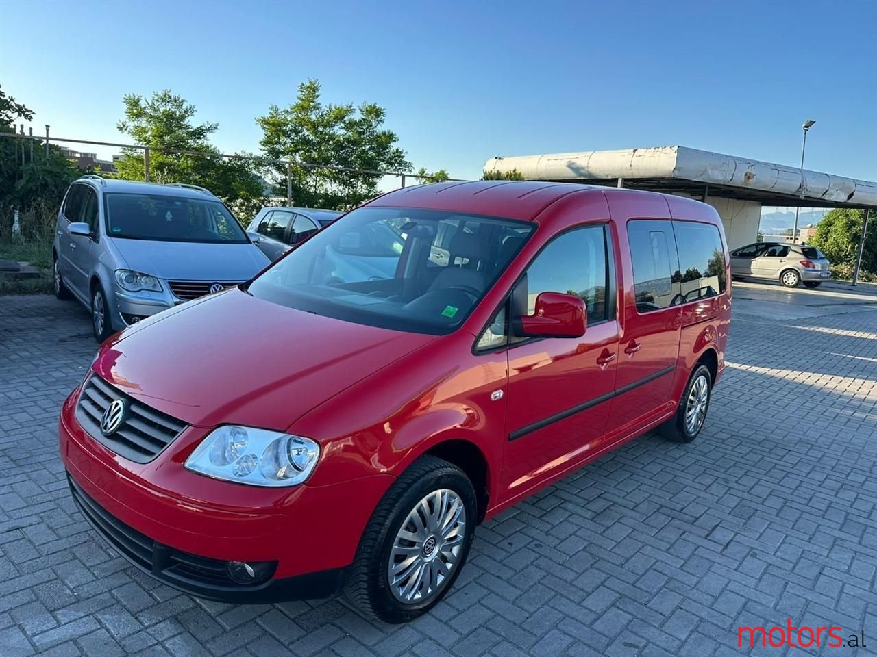 2010' Volkswagen Caddy photo #1
