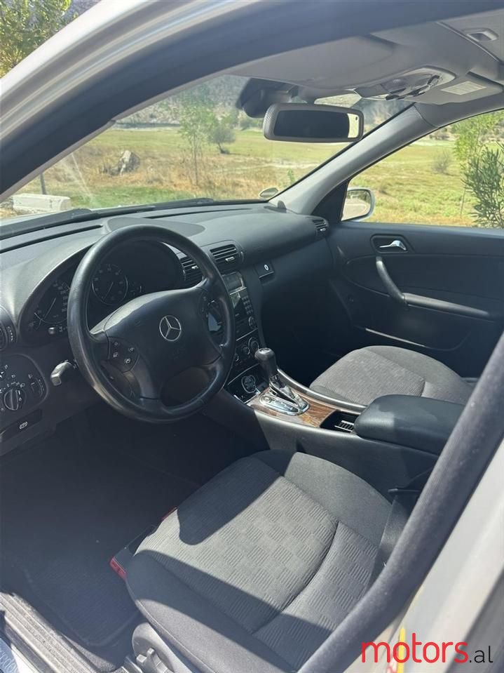 2004' Mercedes-Benz C 180 photo #4