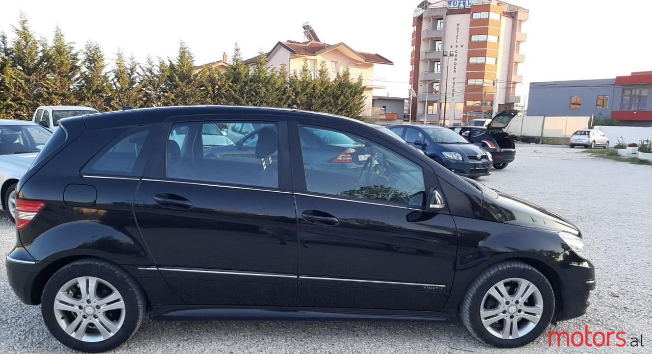 2010' Mercedes-Benz B 200 photo #4