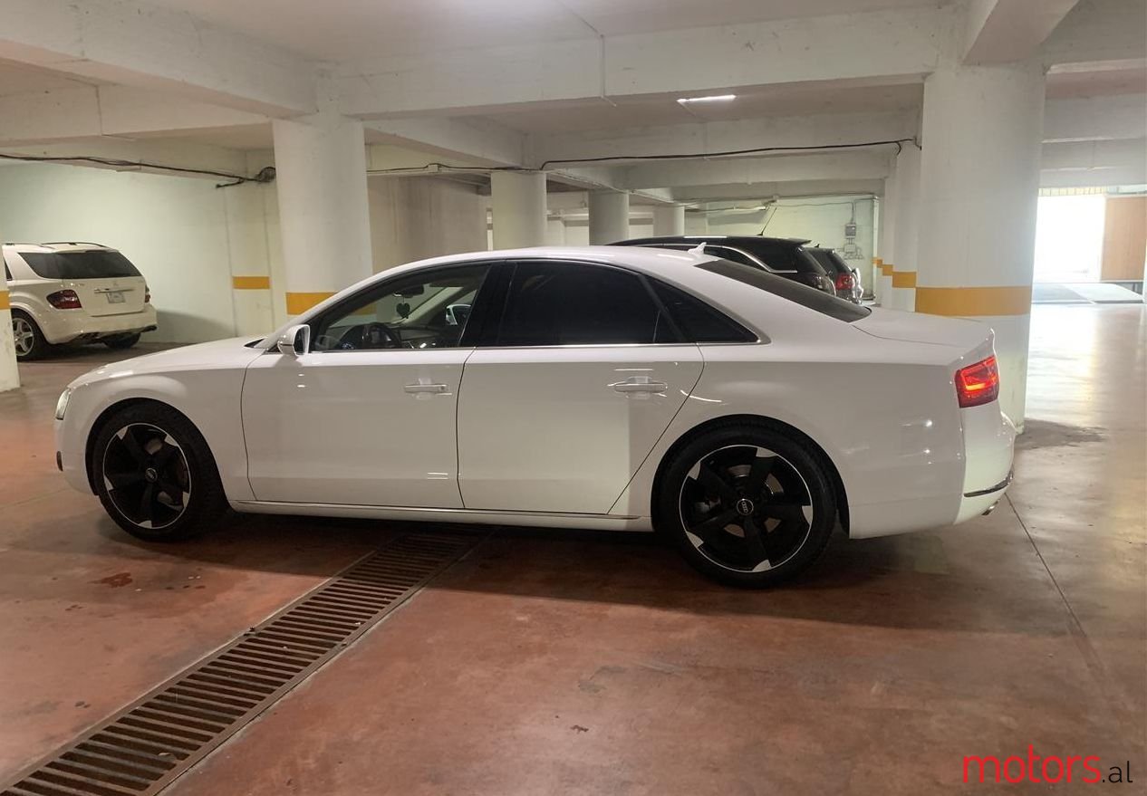 2011' Audi A8 photo #1