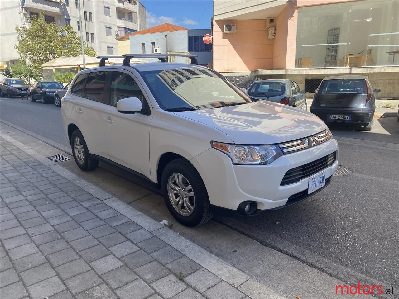 2014' Mitsubishi Outlander photo #4