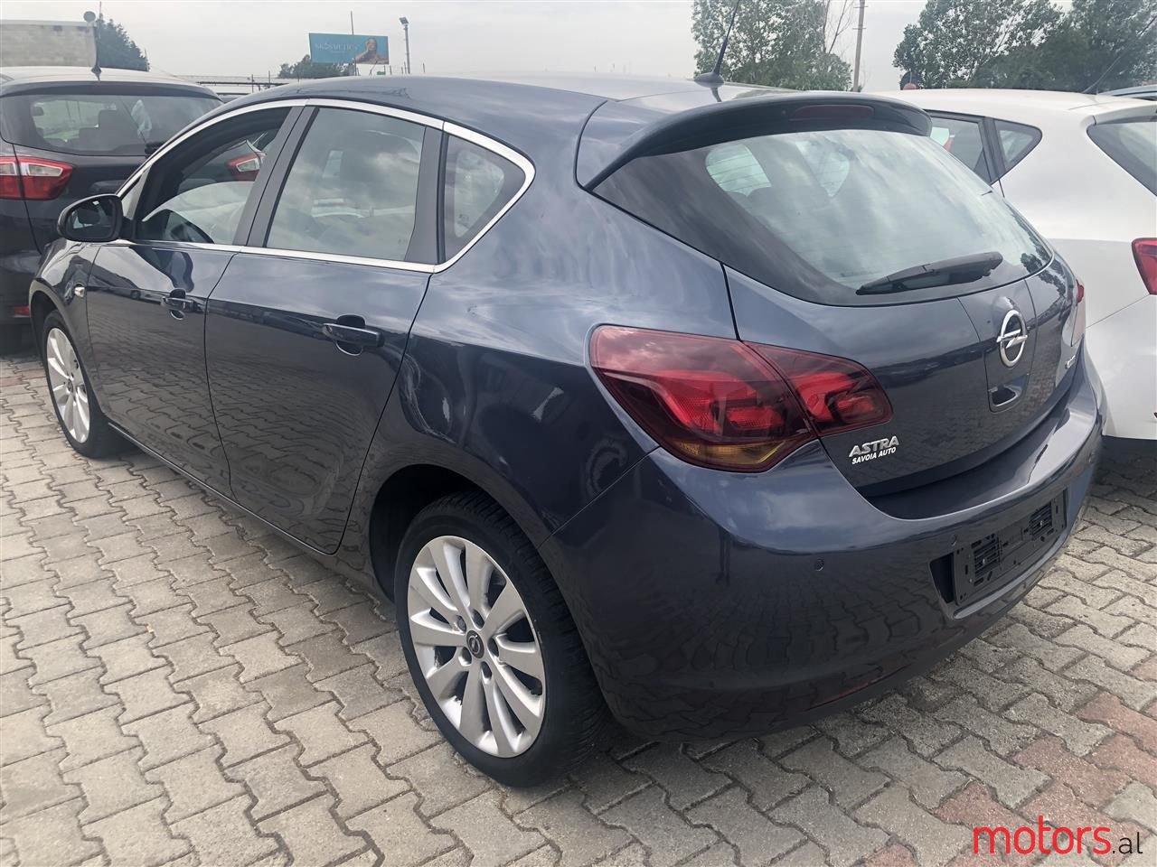 2010' Opel Astra photo #6