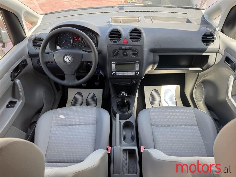 2010' Volkswagen Caddy photo #2