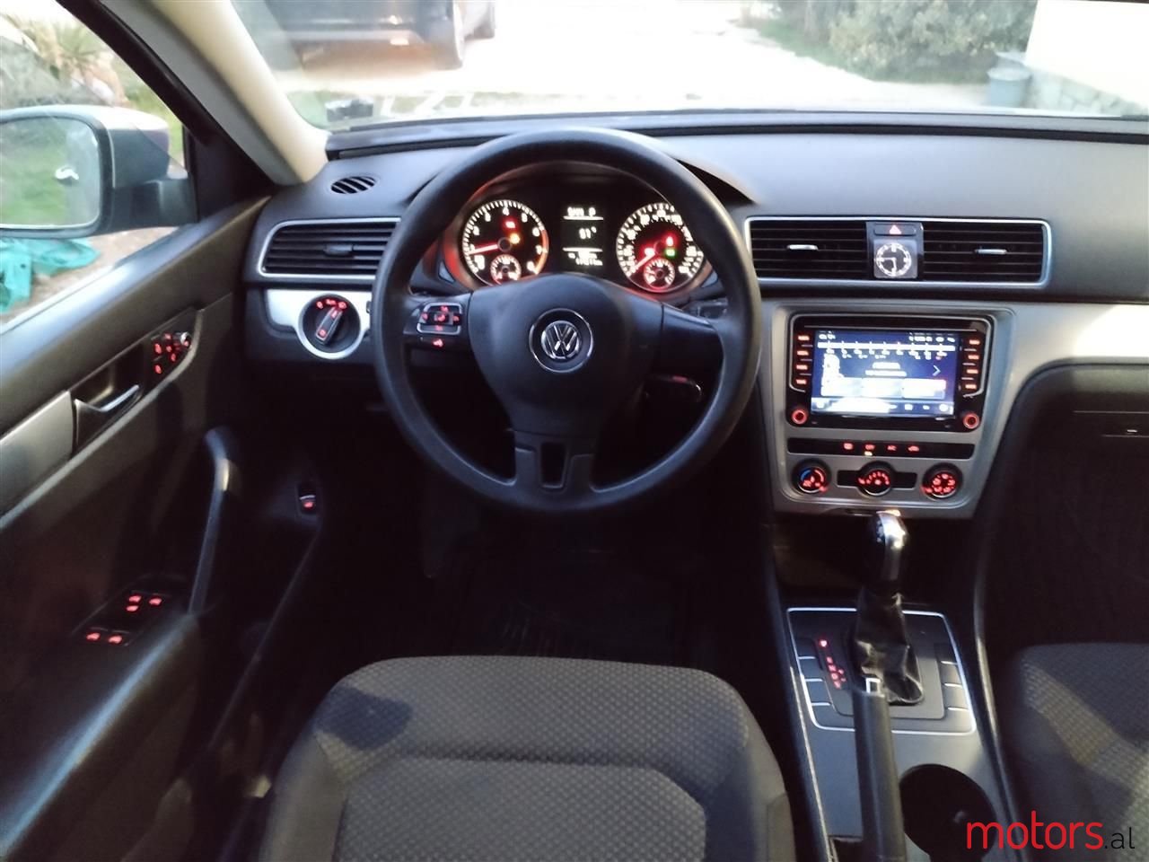 2014' Volkswagen Passat photo #5