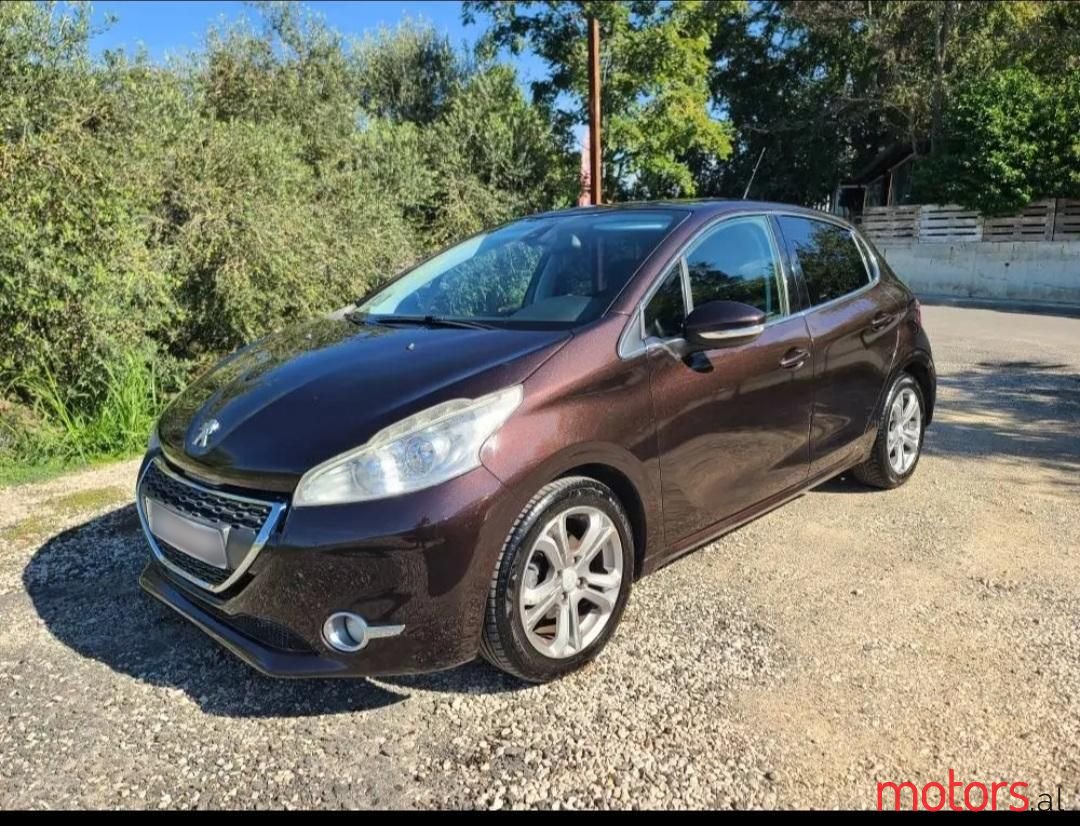 2013' Peugeot 208 photo #1
