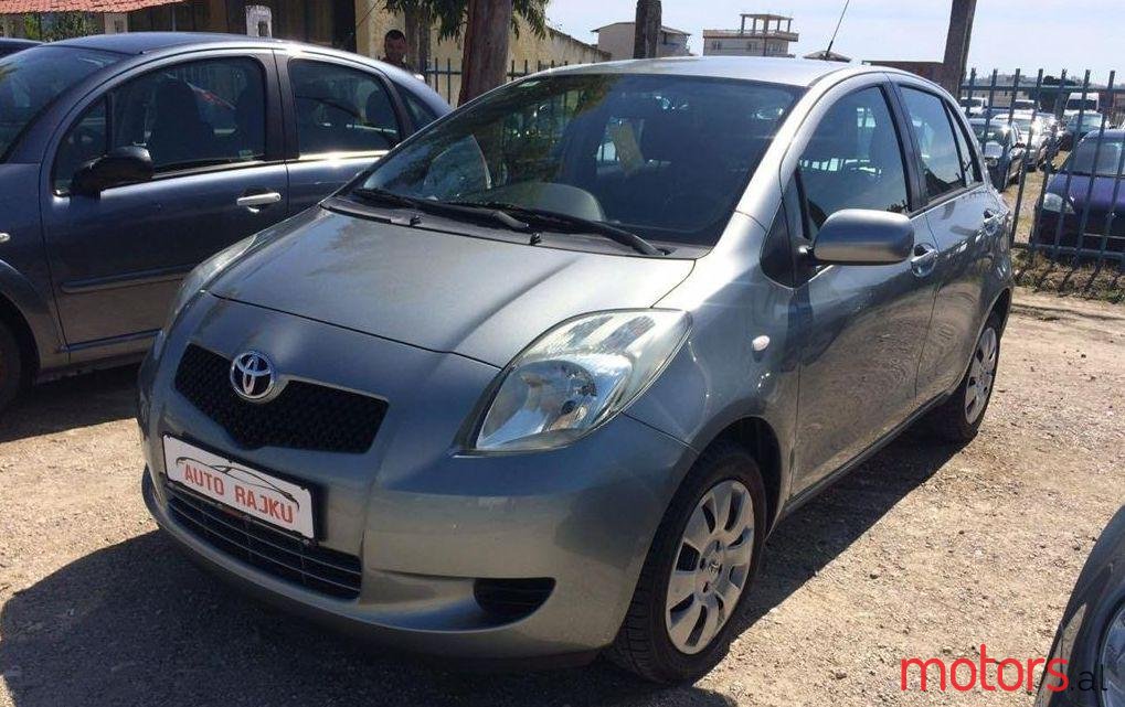 2007' Toyota Yaris photo #3