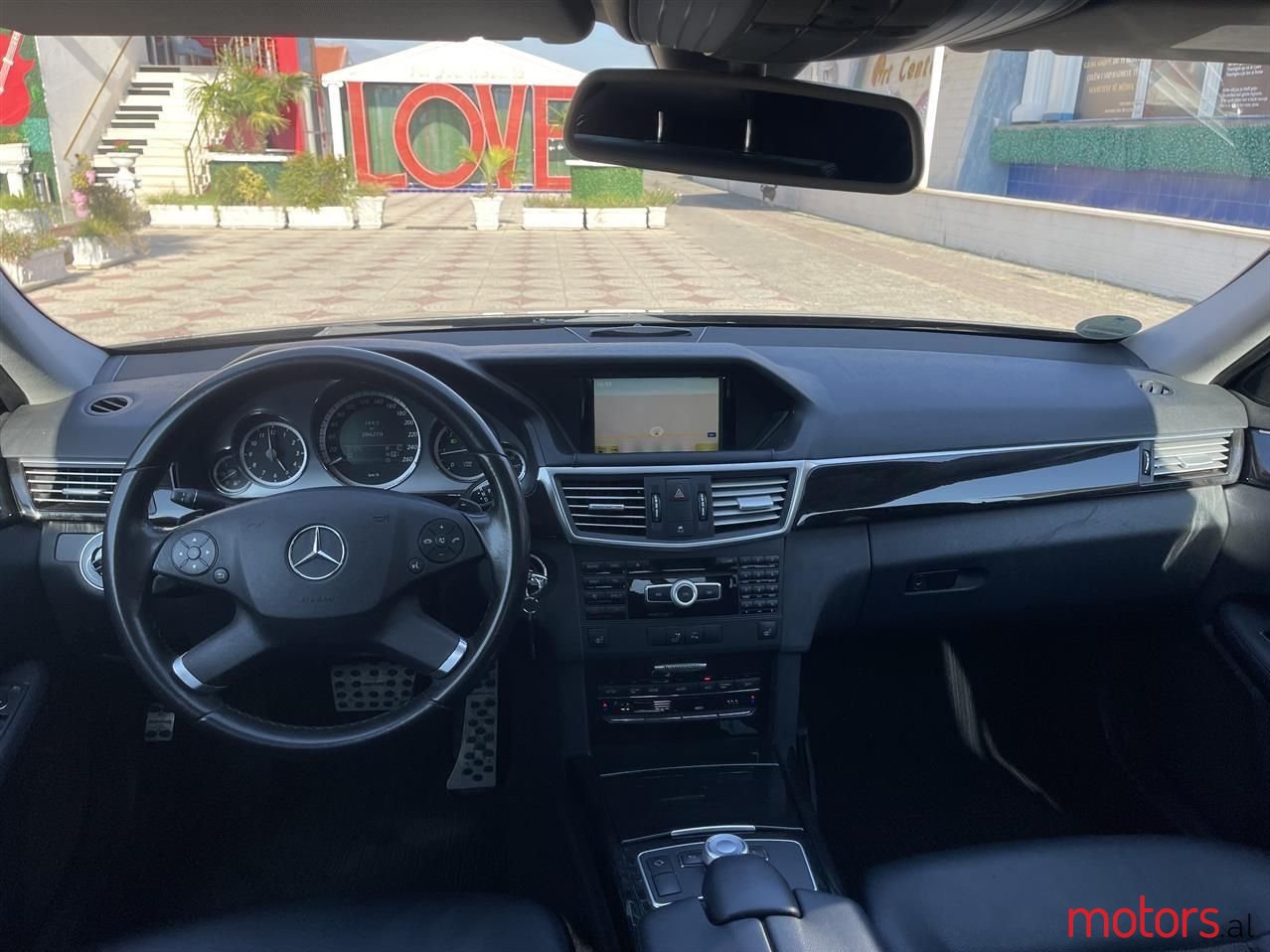 2009' Mercedes-Benz E 350 photo #3