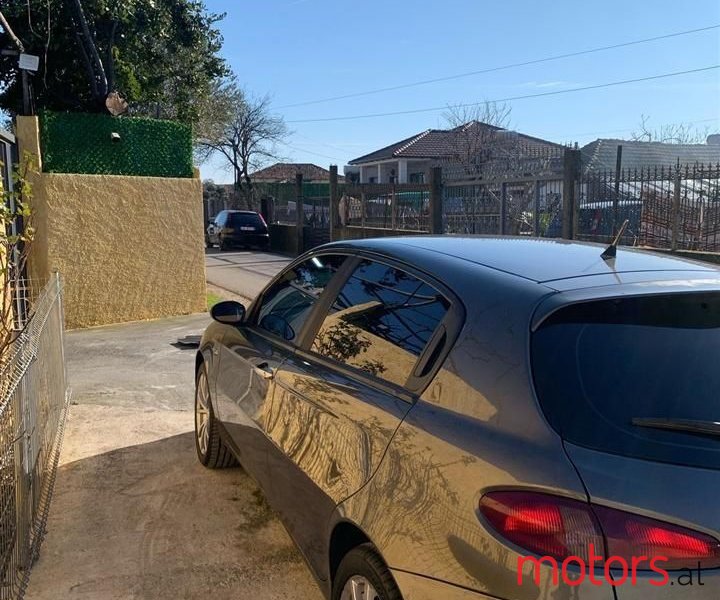 2009' Alfa Romeo Alfa 147 photo #3
