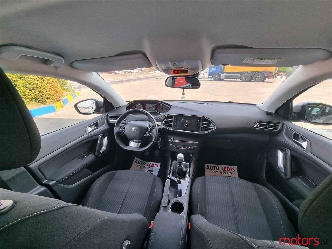 2014' Peugeot 308 photo #4