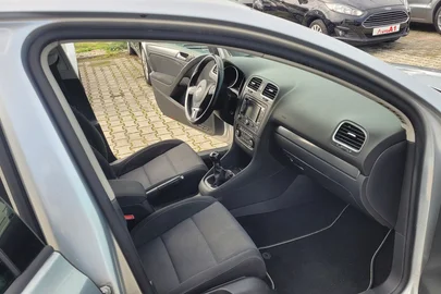 2012' Volkswagen Golf Gri