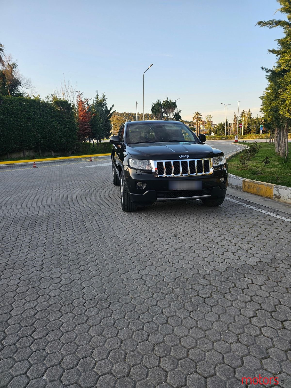 2012' Jeep Grand Cherokee photo #4