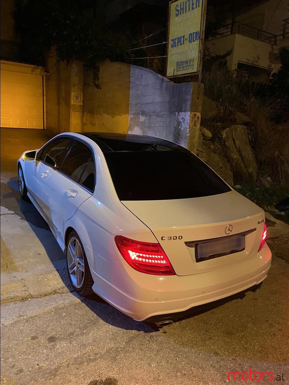 2012' Mercedes-Benz C 300 photo #4