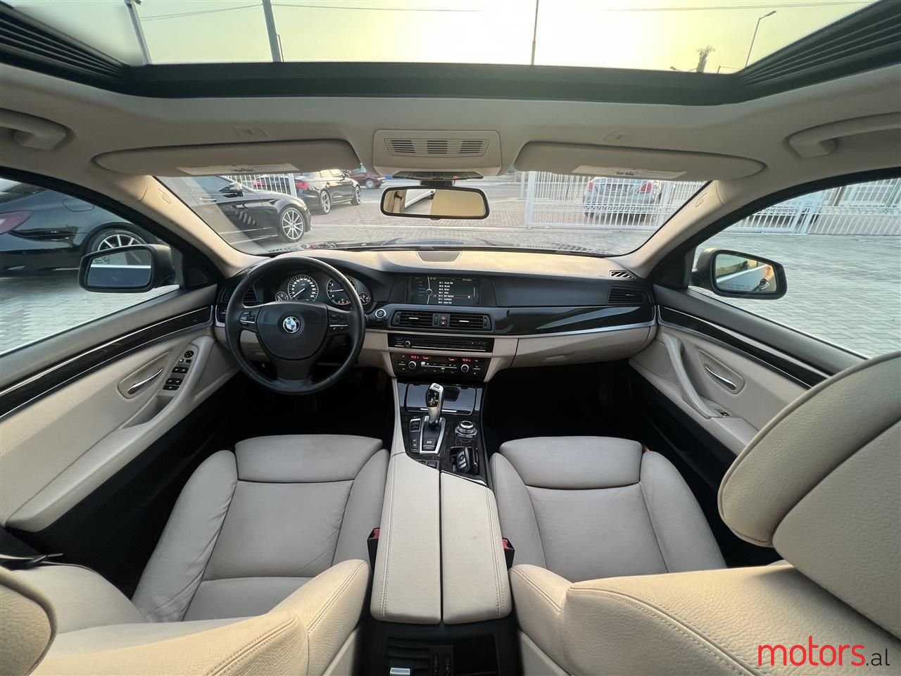 2012' BMW 528 photo #5