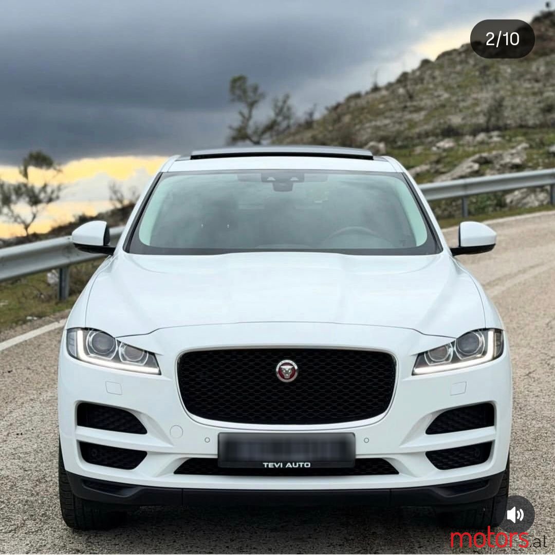 2017' Jaguar F-Pace photo #3