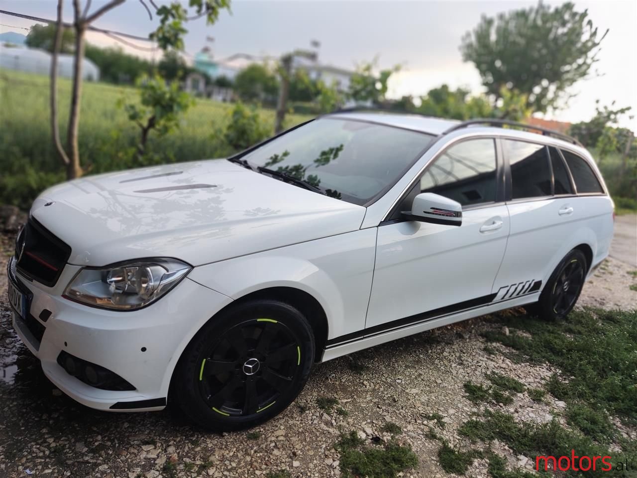 2012' Mercedes-Benz C 180 photo #3