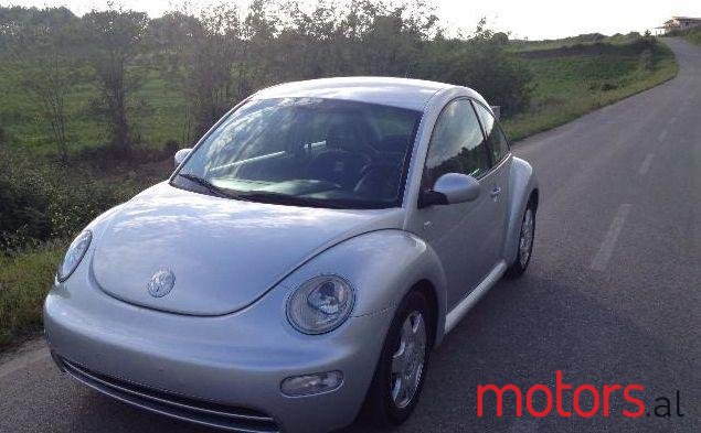 2000' Volkswagen Beetle photo #1