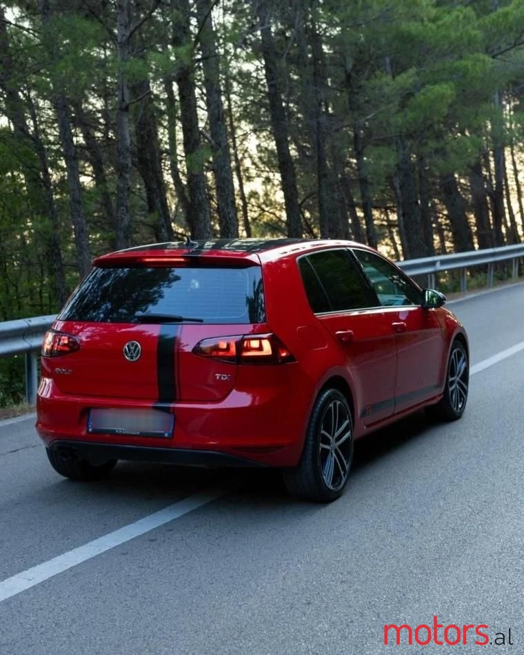 2015' Volkswagen Golf photo #5