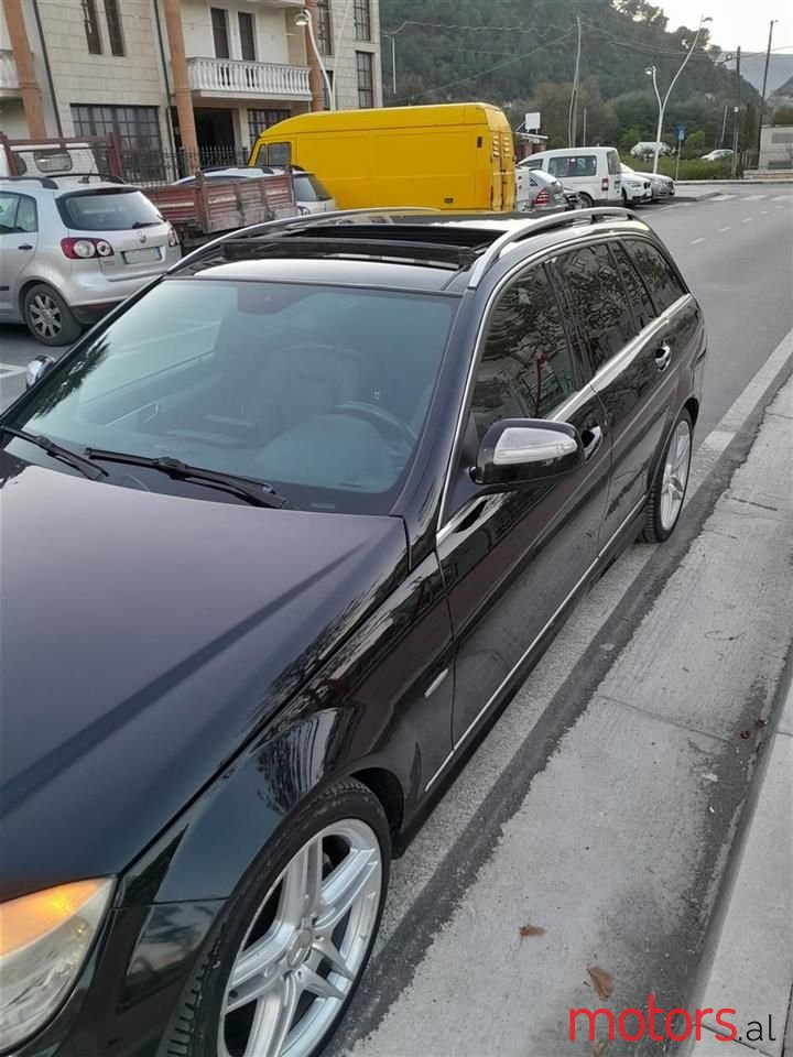 2008' Mercedes-Benz C 220 photo #1