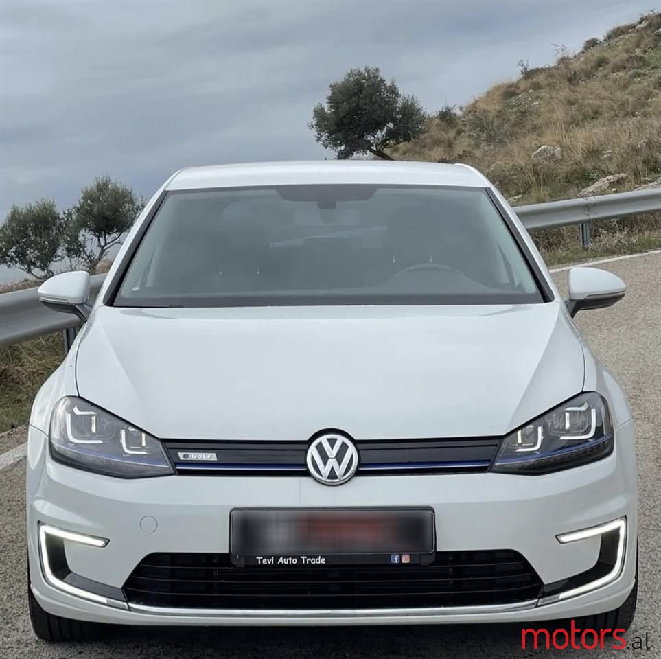 2016' Volkswagen e-Golf photo #4
