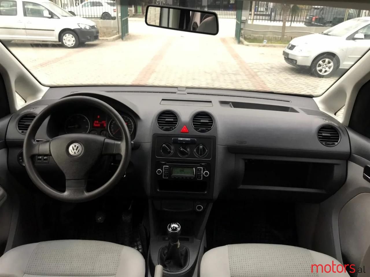 2008' Volkswagen Caddy photo #4