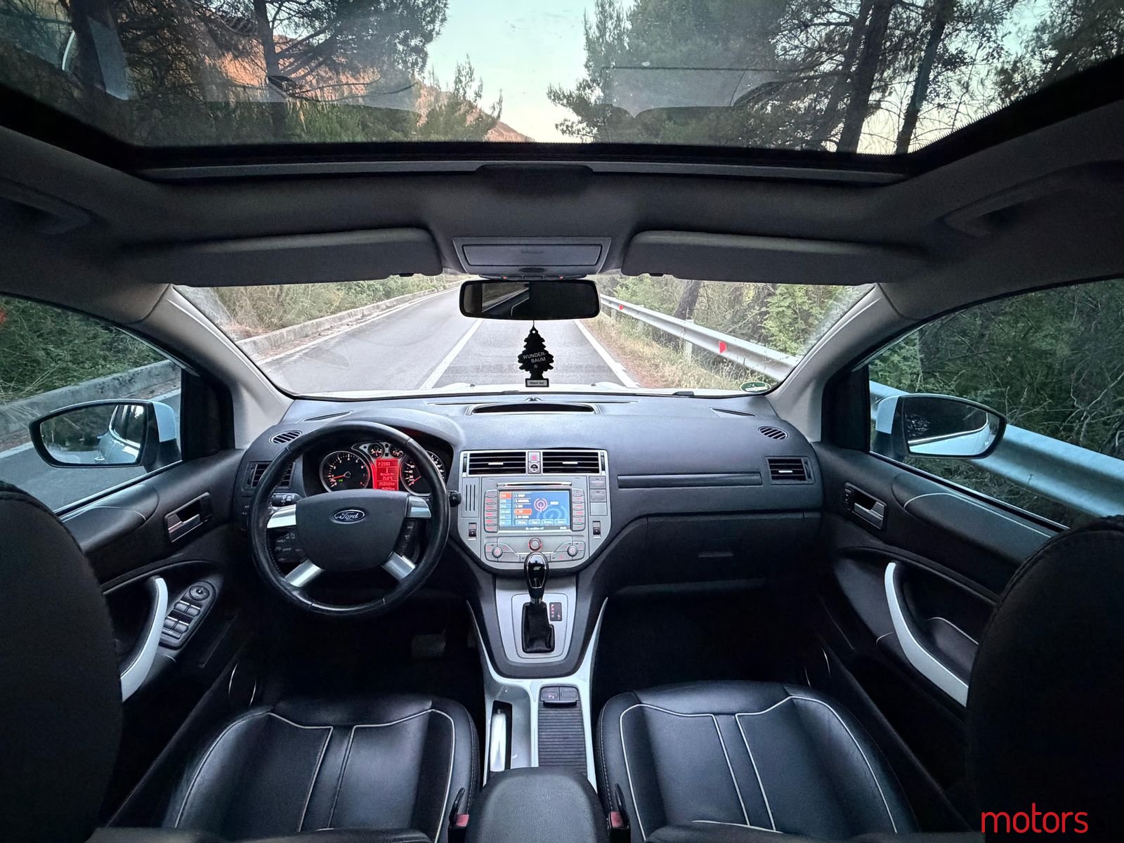2010' Ford Kuga photo #4