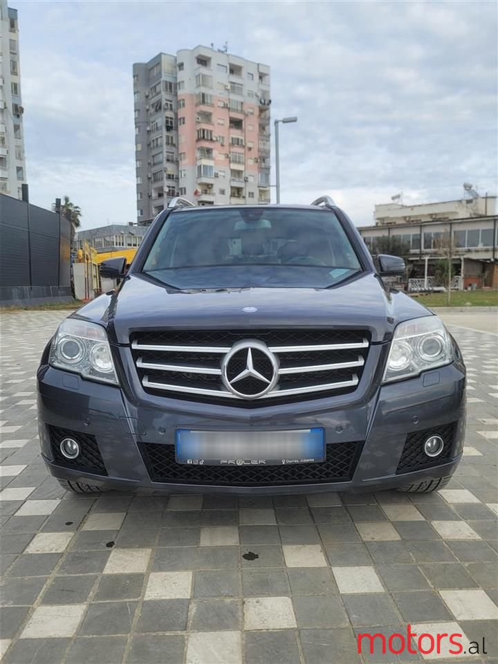 2009' Mercedes-Benz 320 photo #3