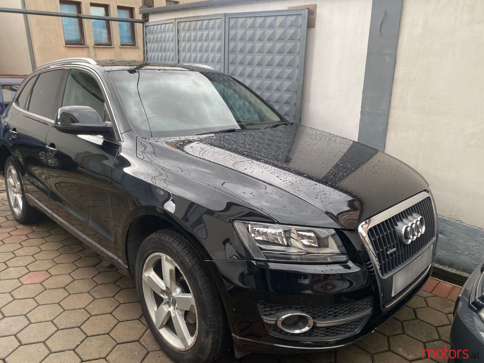 2011' Audi Q5 photo #1