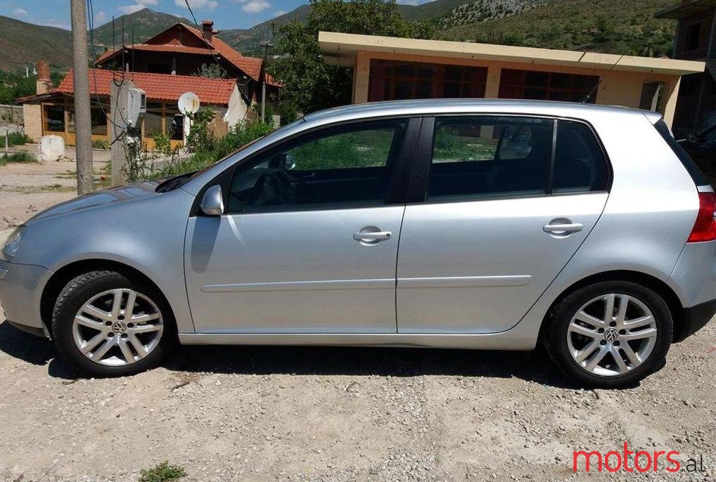 2007' Volkswagen Golf photo #1