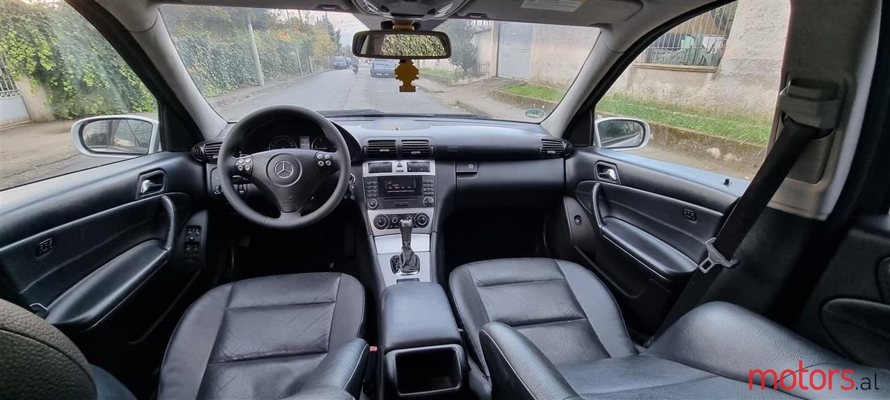 2004' Mercedes-Benz C 220 photo #5