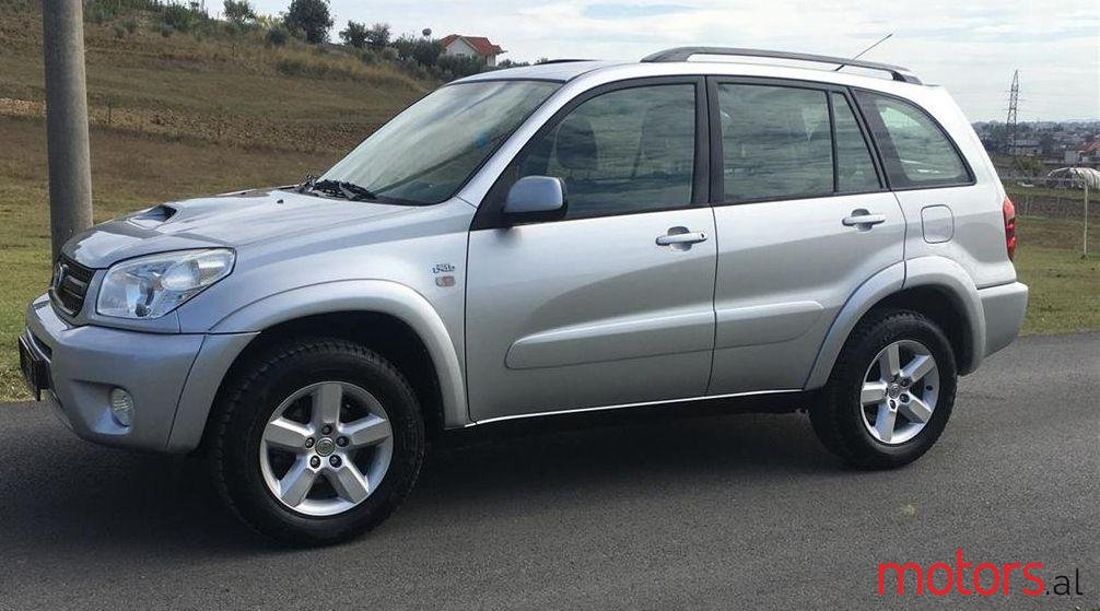 2005' Toyota RAV4 photo #2