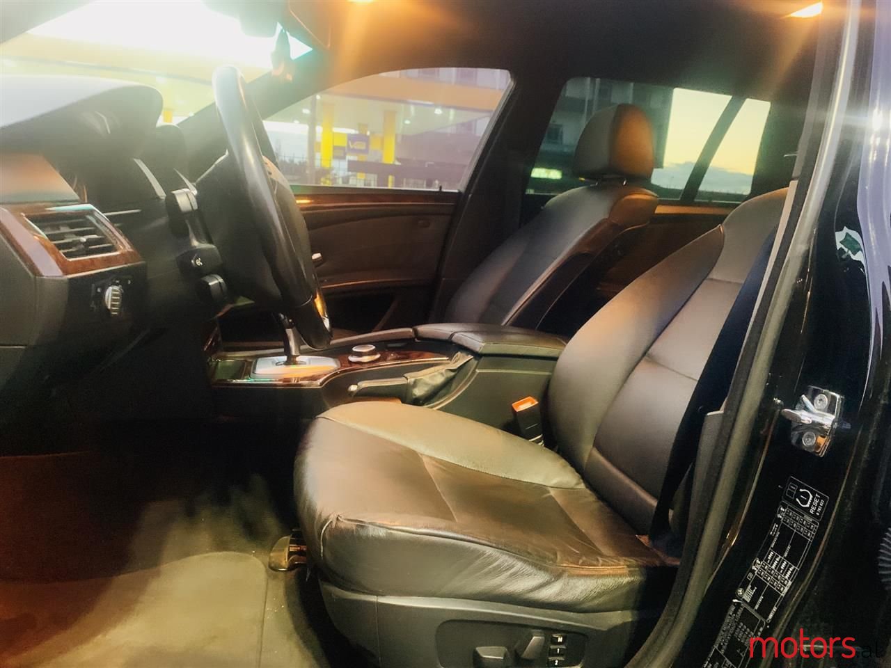 2008' BMW 535 photo #5