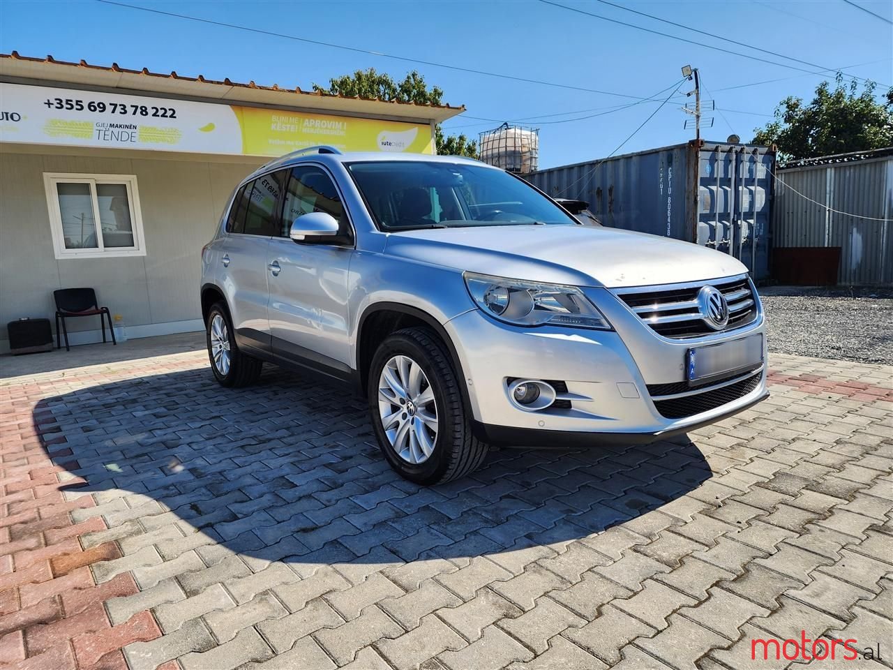 2010' Volkswagen Tiguan photo #3