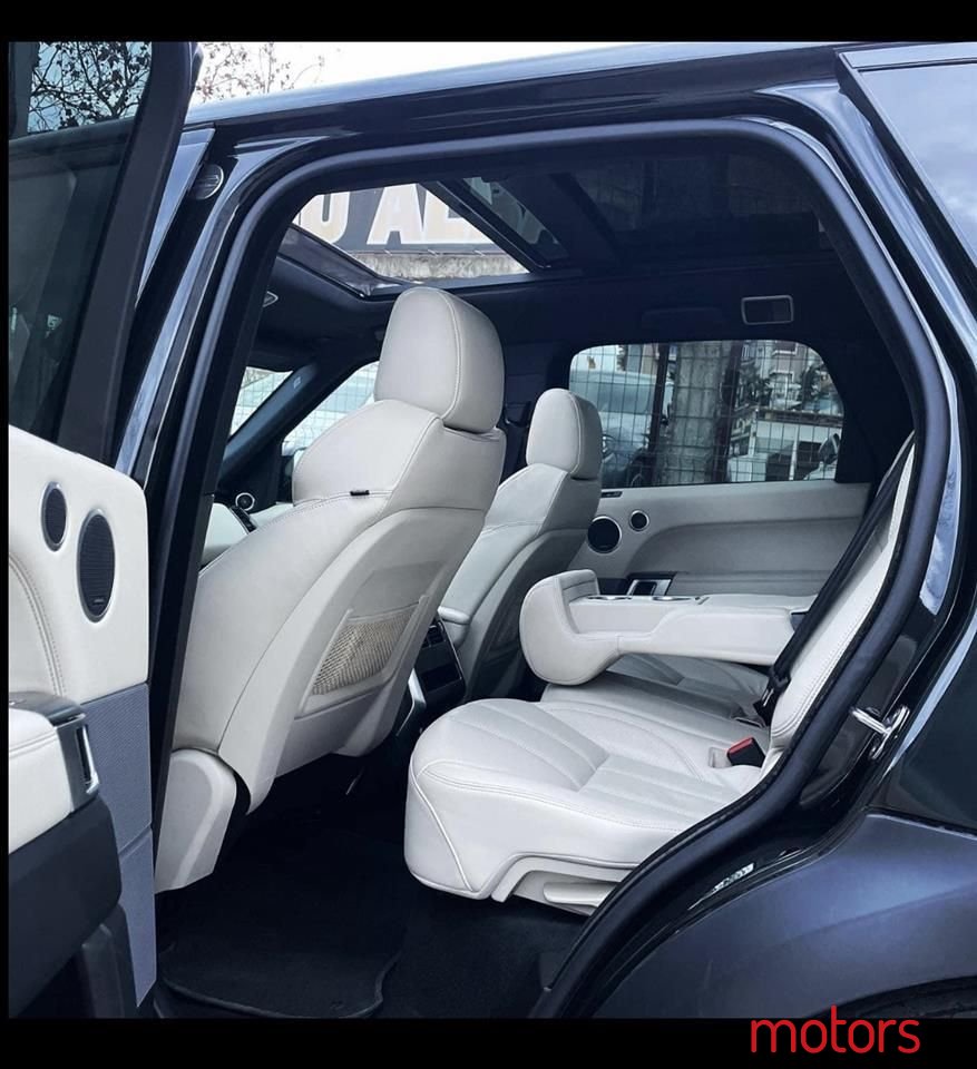 2015' Land Rover Range Rover Sport photo #6