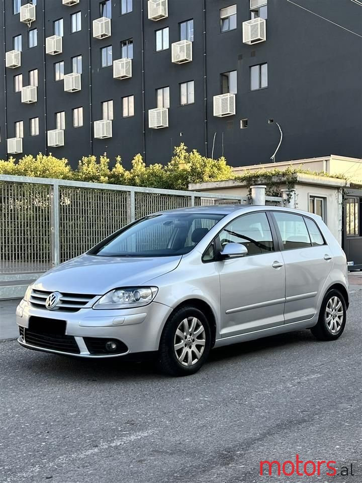 2008' Volkswagen Golf Plus photo #1