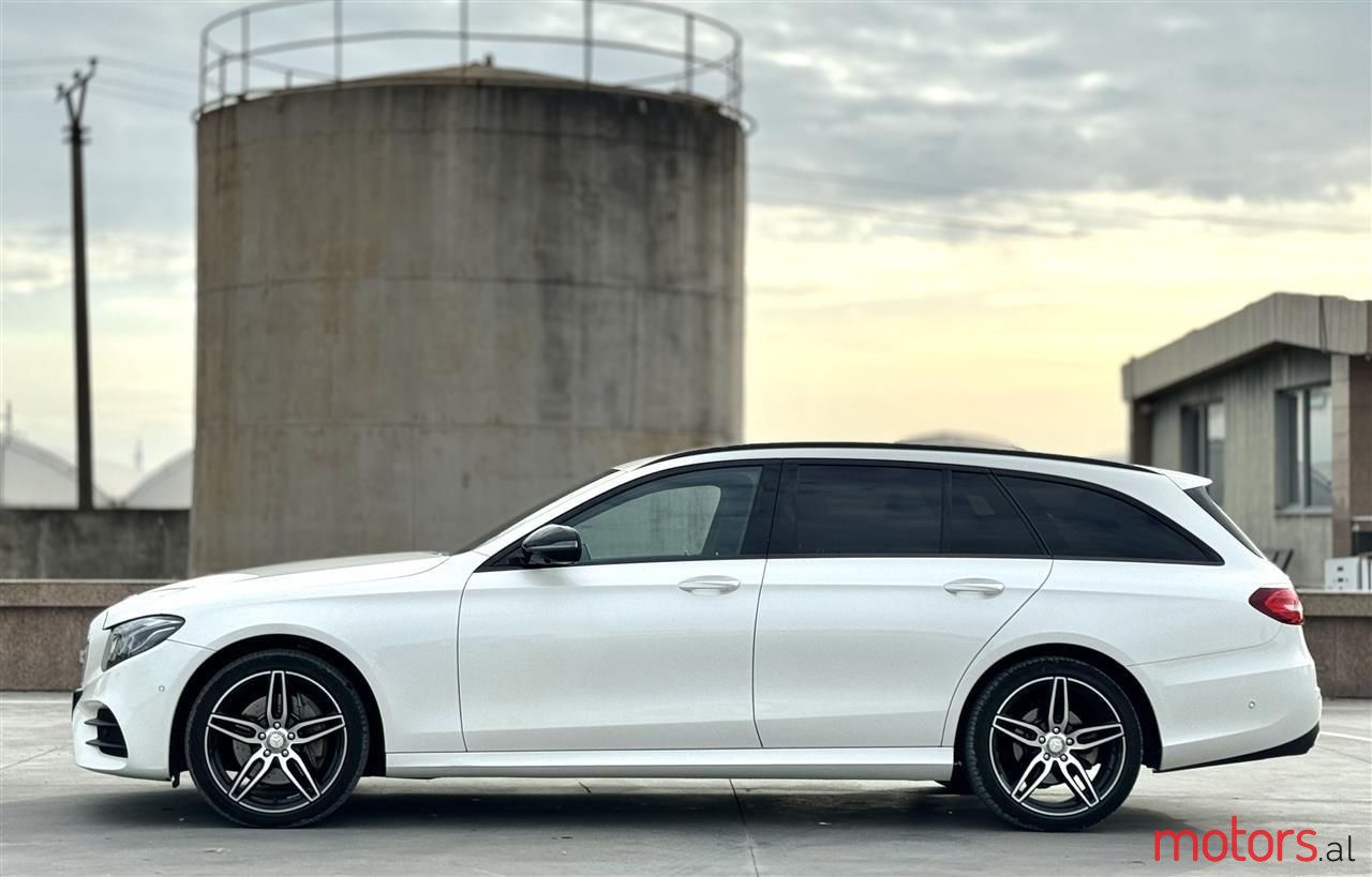 2018' Mercedes-Benz E 220 photo #6