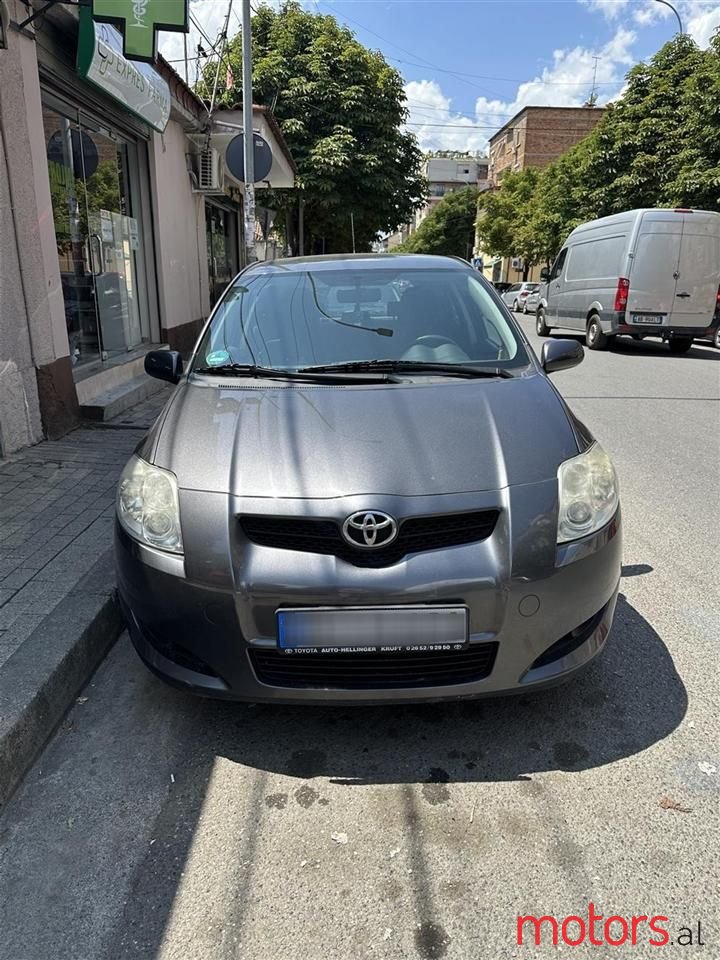 2008' Toyota Auris photo #1