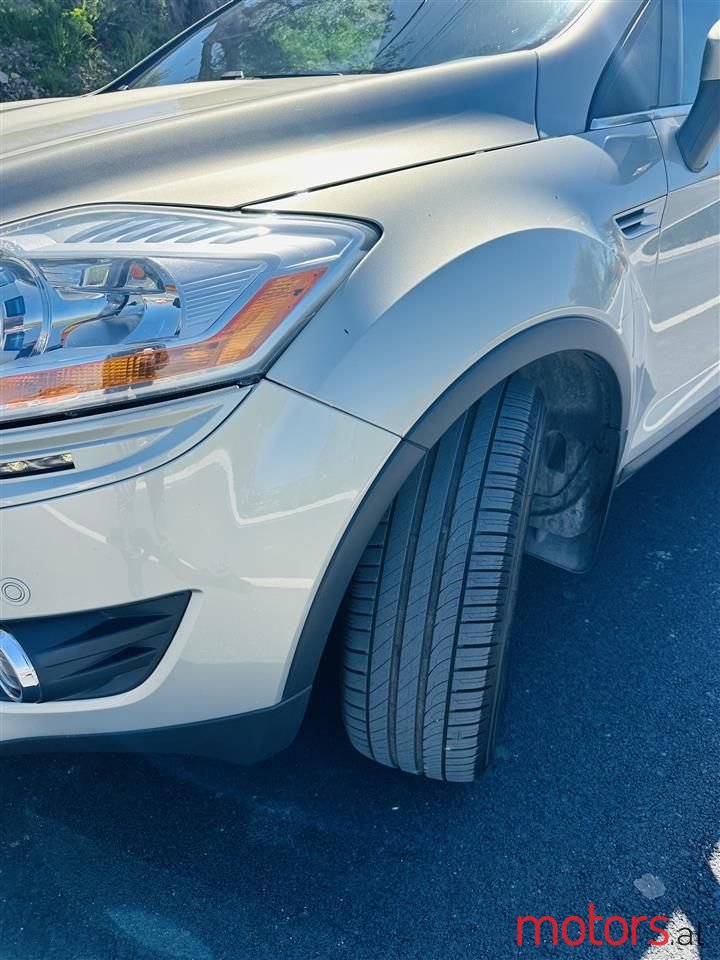 2010' Ford Kuga photo #4