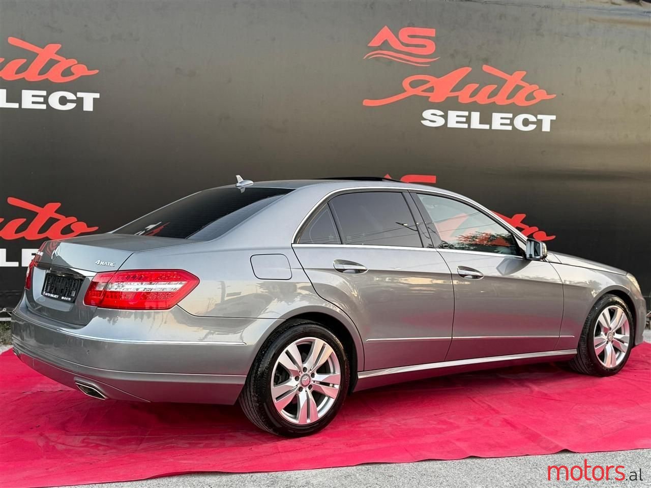 2013' Mercedes-Benz E 250 photo #4