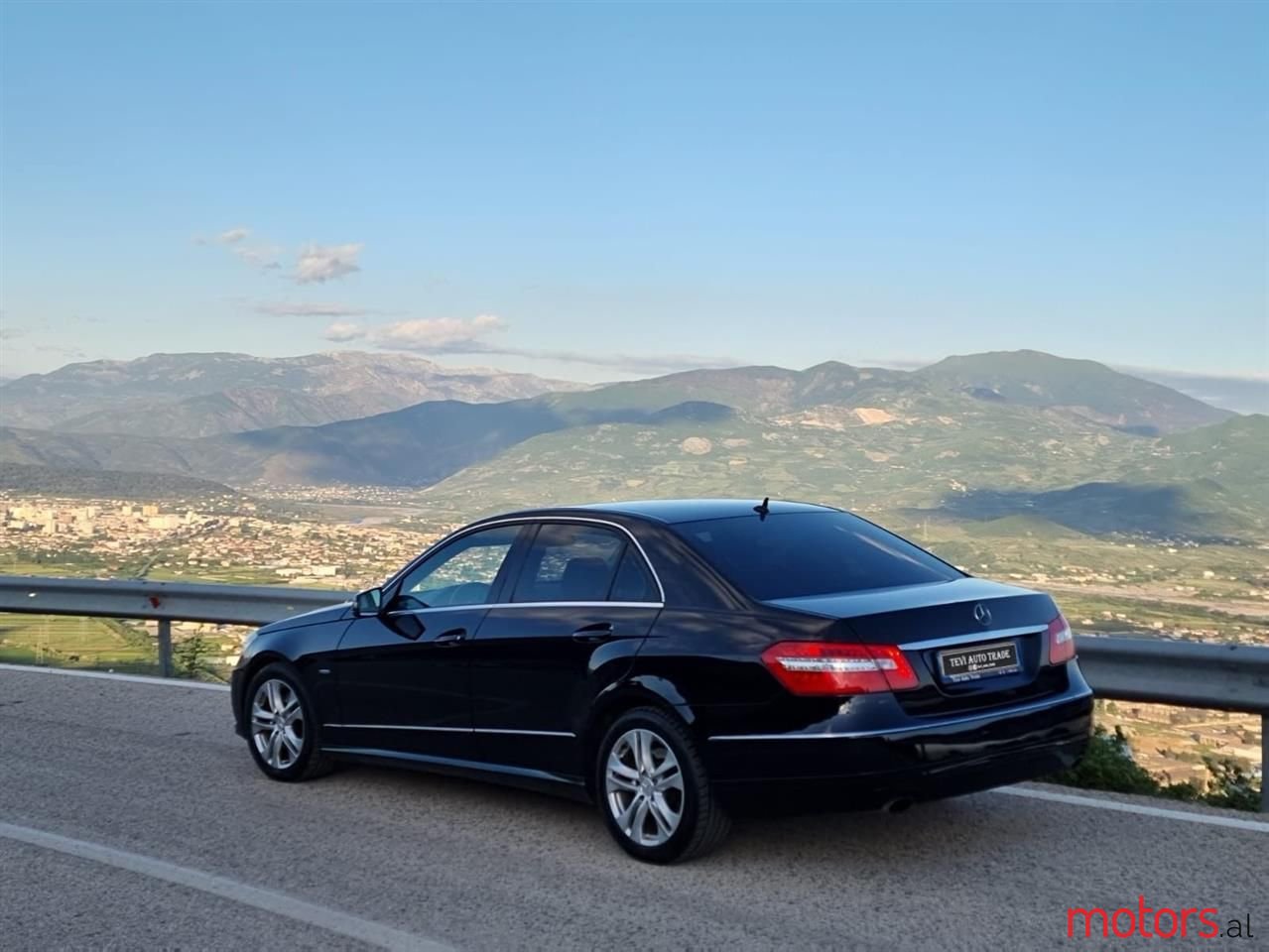 2010' Mercedes-Benz E 350 photo #4