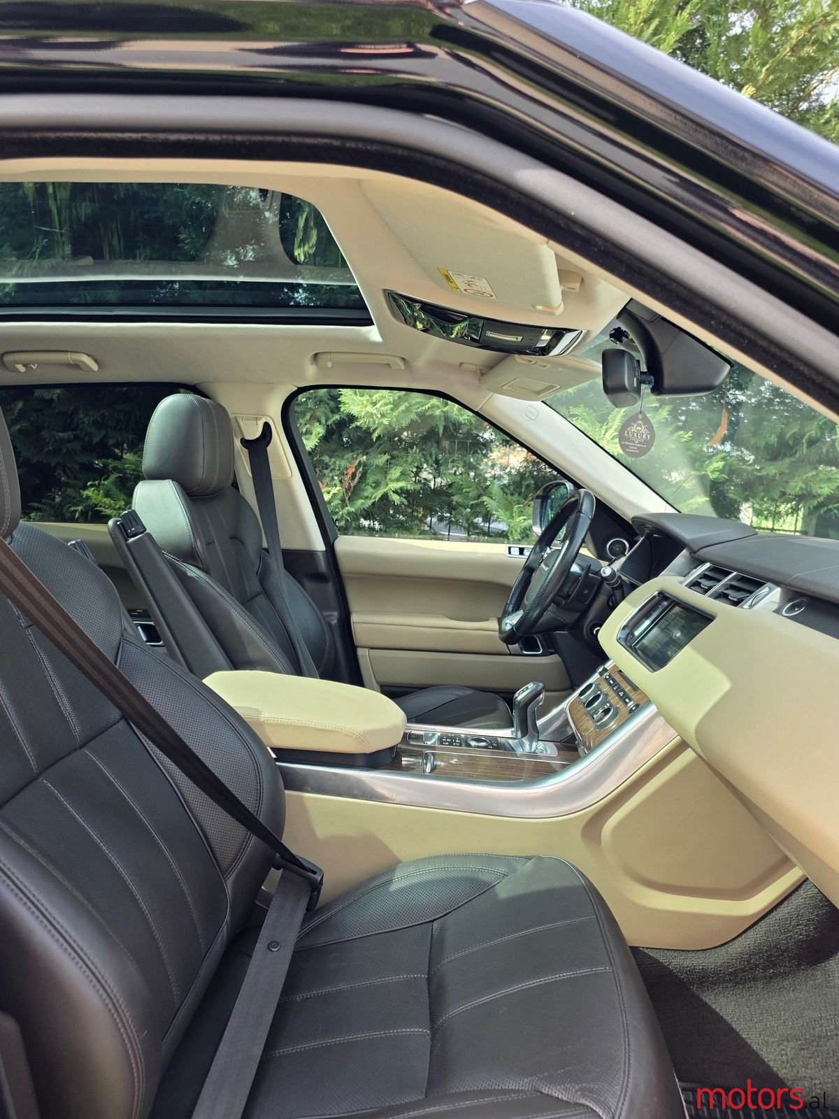 2016' Land Rover Range Rover Sport photo #1