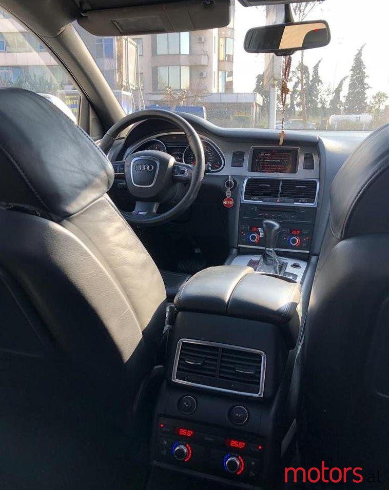 2008' Audi Q7 photo #1