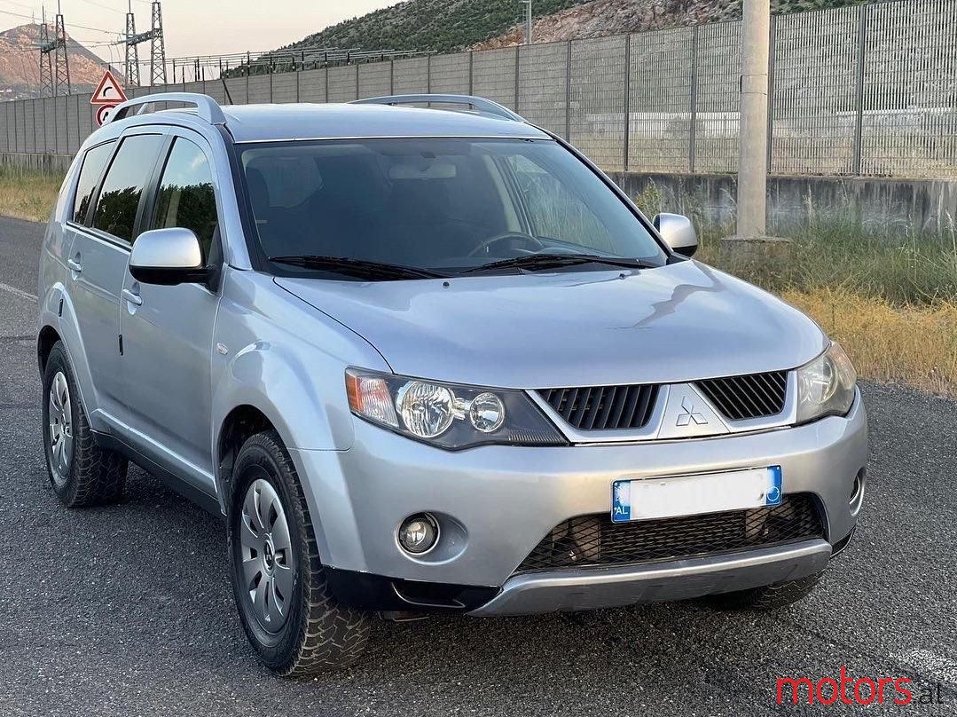 2007' Mitsubishi Outlander photo #1
