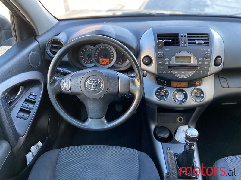 2007' Toyota RAV4 photo #3