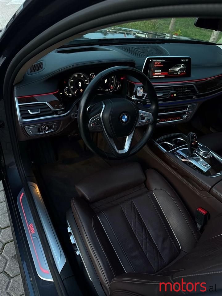 2017' BMW 750 photo #4