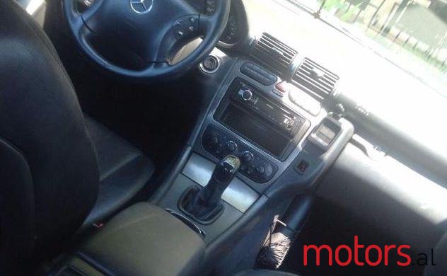 2003' Mercedes-Benz C-Class photo #2